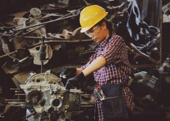 Common questions from newcomers about working in Canada