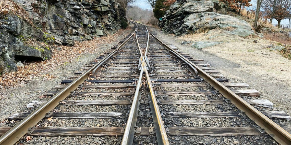 How to consolidate your registered accounts for retirement income in Canada