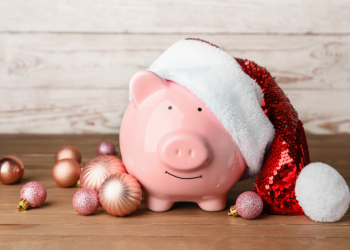 How to Save Money This Holiday Season