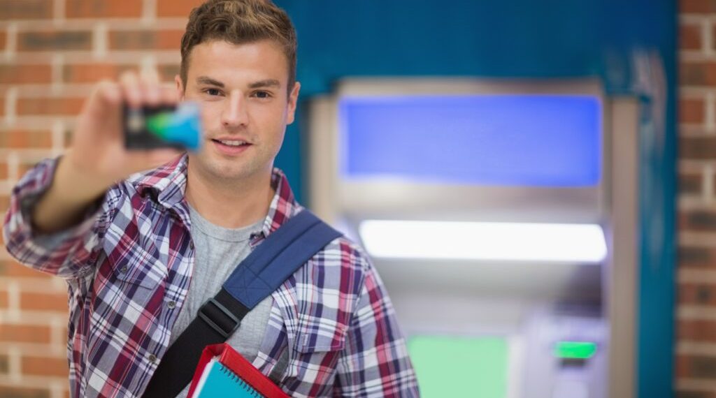 6 Best Credit Cards for College Students of 2025