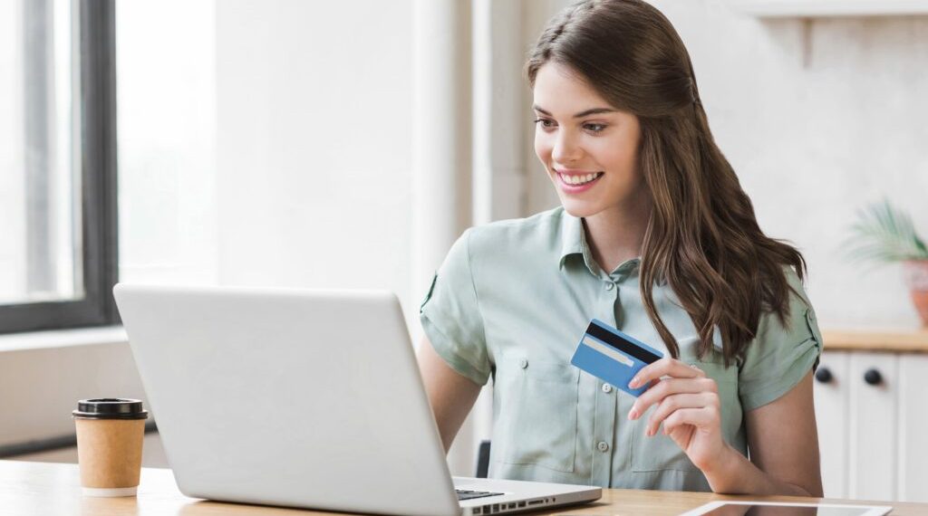 8 Best Credit Cards for Freelancers & Side Hustlers of 2025