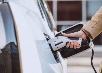 The best credit cards for EV charging in Canada for 2025