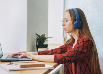 How to Find a Side Job or Freelancing Gig to Boost Your Income When You’re in Debt