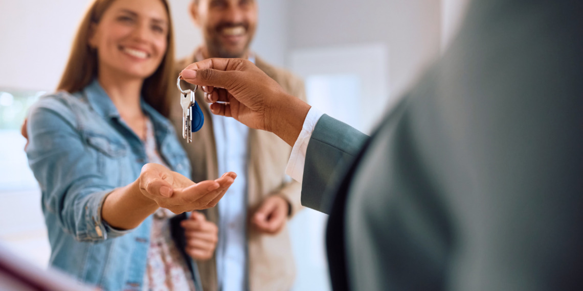 What Should Couples Know About Credit, Debt & Mortgages When Buying a Home?