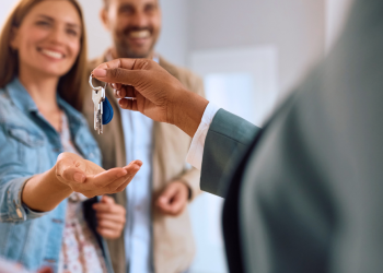 What Should Couples Know About Credit, Debt & Mortgages When Buying a Home?