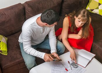 How To Solve Family Financial Problems?