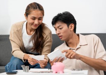 Dating Someone With Debt? Questions to Ask When You Notice Red Flags