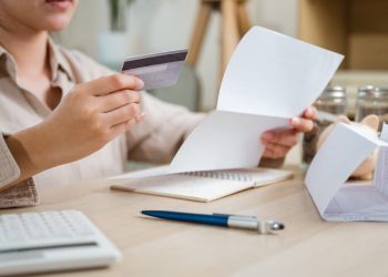Why Should You Check Your Credit Card Statement? Key Reasons to Review it Regularly