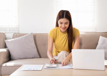 How to Pay Off Debt With No Money