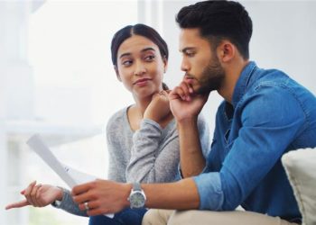 How Debt Can Strain A Relationship – Signs & Solutions