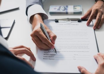 Long-Term Debt Consolidation Loans: Pros and Cons