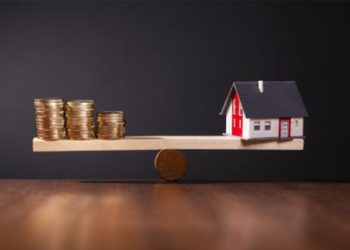 How to Decide If Downsizing Your Home When You’re in Debt Is Worth It