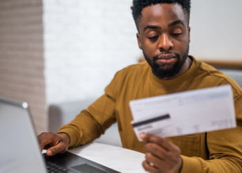 Financial Habits That Help People Stay Out Of Debt