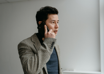 AI Scams in Canada: How to Spot Fake Voices, Texts & Messages