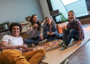 Credit Cards for Newcomers to Canada: Where to Start Building Credit