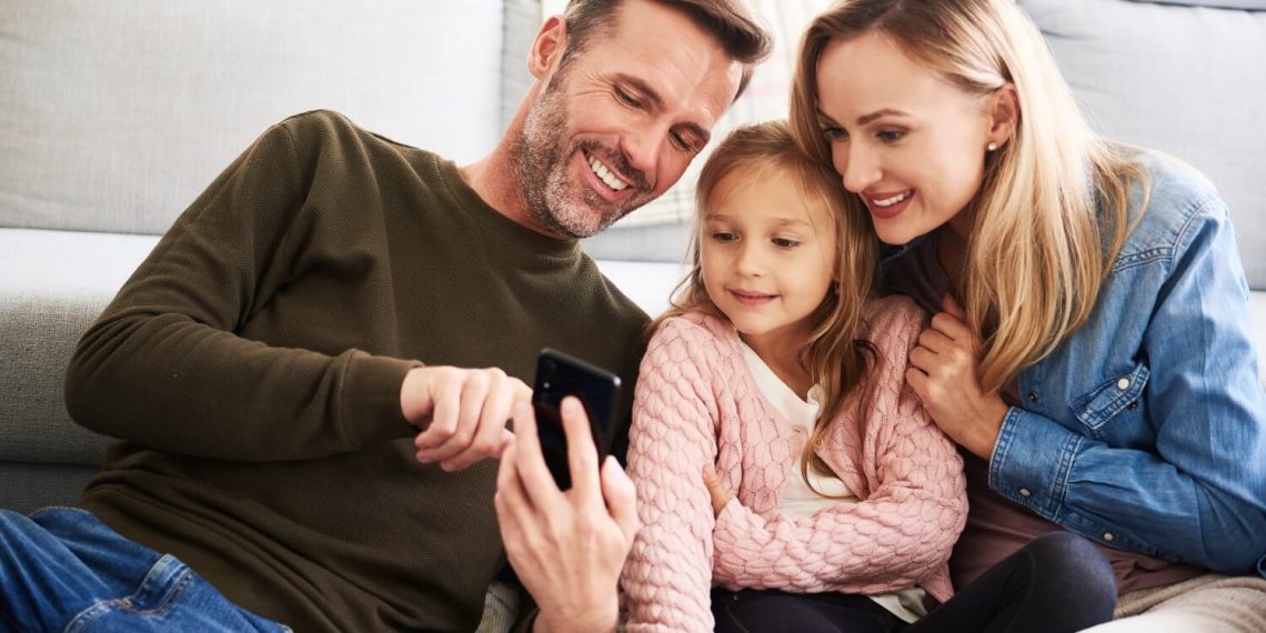 Canada Child Benefit payments for September dropping early