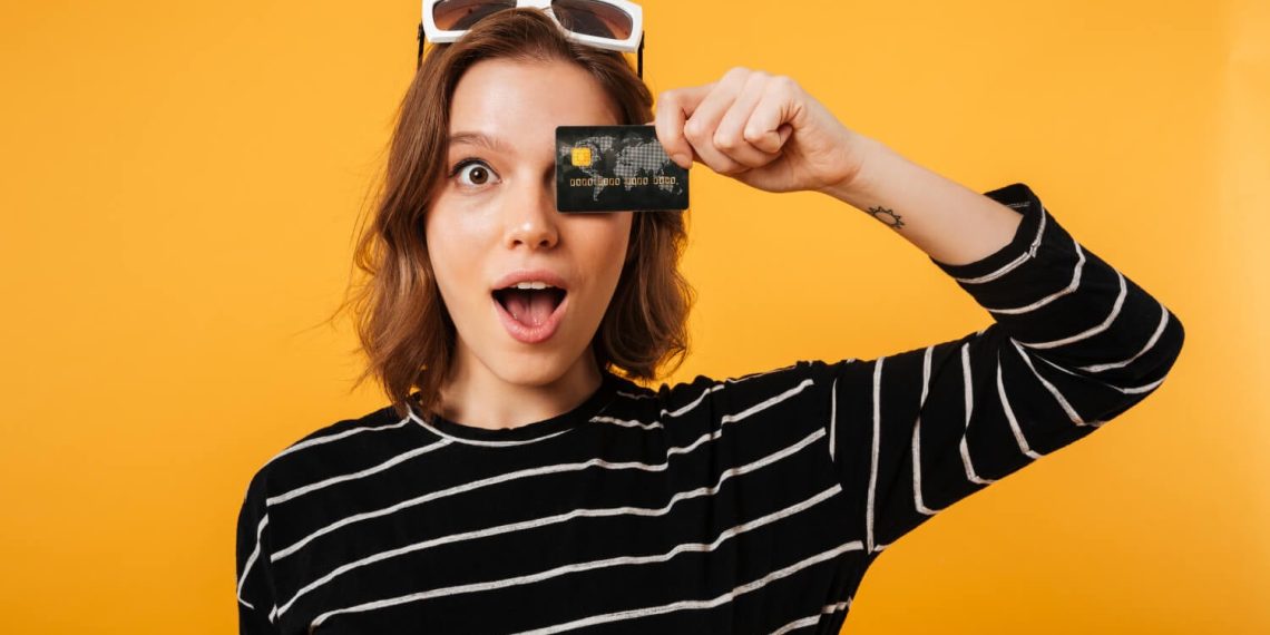 No-fee vs. rewards credit cards: When paying an annual fee pays off